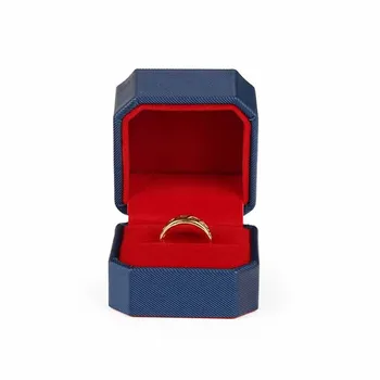 De vânzare la cald nou 1 buc cutie de inel bule de culoare 6x6x5.6cm Octogonal arc PU piele caseta de bijuterii caseta de ambalare propunere inel cutie de cadou