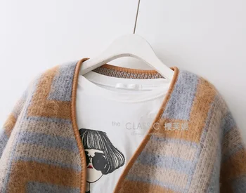 2018 Toamna Iarna Noua Moda Tricot Cardigan Femei Maneca Trei Sferturi Model Geometric Lovit Pulover De Culoare