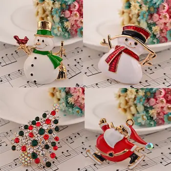Anul Nou, Crăciun Insigna De Desene Animate Pin Pe Email Brosa Moș Crăciun, Om De Zăpadă, Pom De Crăciun Coroană De Flori În Formă De Inimă Guler, Pălărie, Îmbrăcăminte Decos