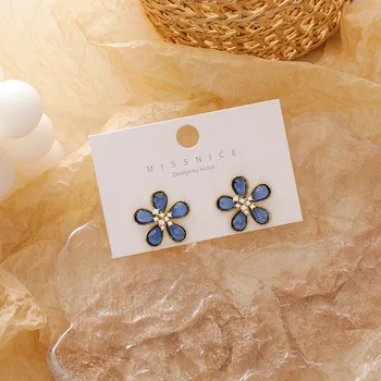 2020 Nou La Modă Albastru Transparent Roz Floare De Cristal Cercei Stud Pentru Femei De Moda Coreeană Farmec Mici Stud Cercel Bijoux Cadou
