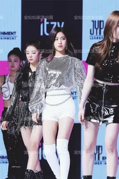 Kpop ITZY spectacol de teatru de moda coreeană Paiete tricou cu maneci lungi, topuri și alb, talie Mare sexy slim pantaloni scurți femei din două piese utilaje