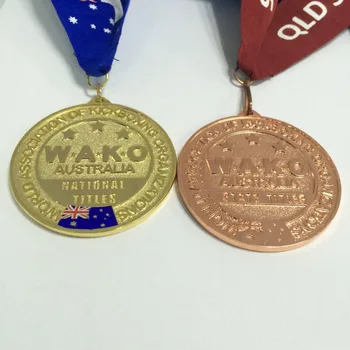Personalizate triatlon / fotbal sport medalie de gravat / în relief zinc turnat medalii-57.2 mm diametru ... 200pcs