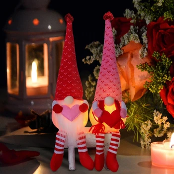1 BUC Ziua Îndrăgostiților Třmte Gnome Decoratiuni lucrate Manual Papusa de Plus suedez cu LED Ornamente